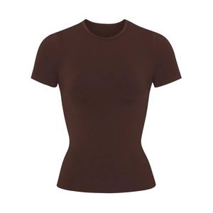 Skims Soft Smoothing T-Shirt in Cocoa